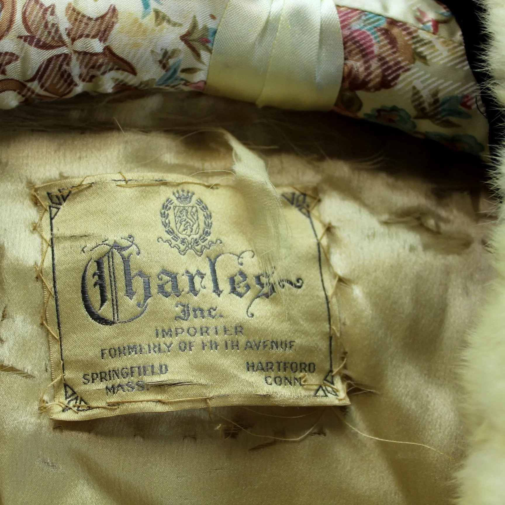 Antique Black Velvet Coat Cream Fur Collar Charles Inc Springfield Hartford