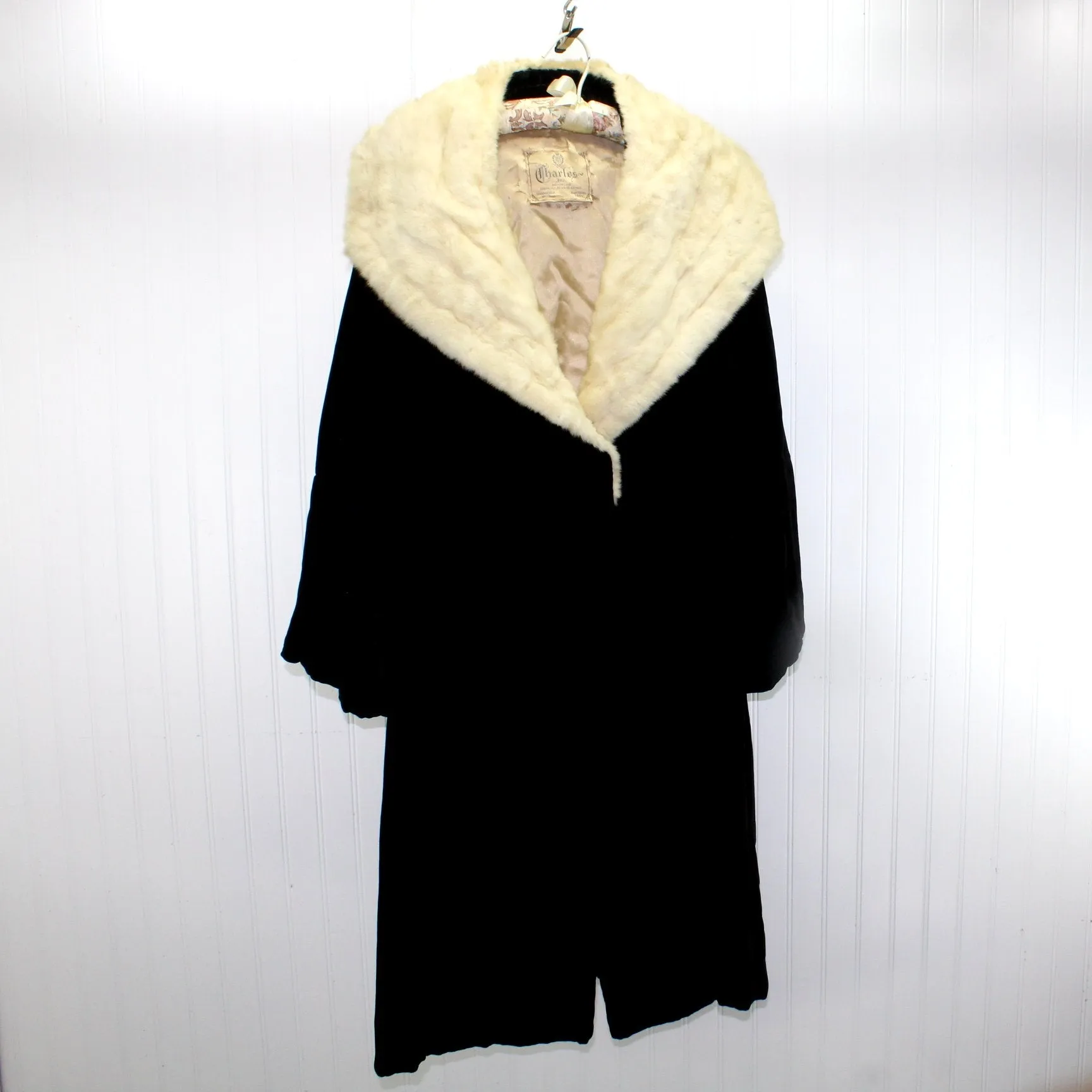 Antique Black Velvet Coat Cream Fur Collar Charles Inc Springfield Hartford