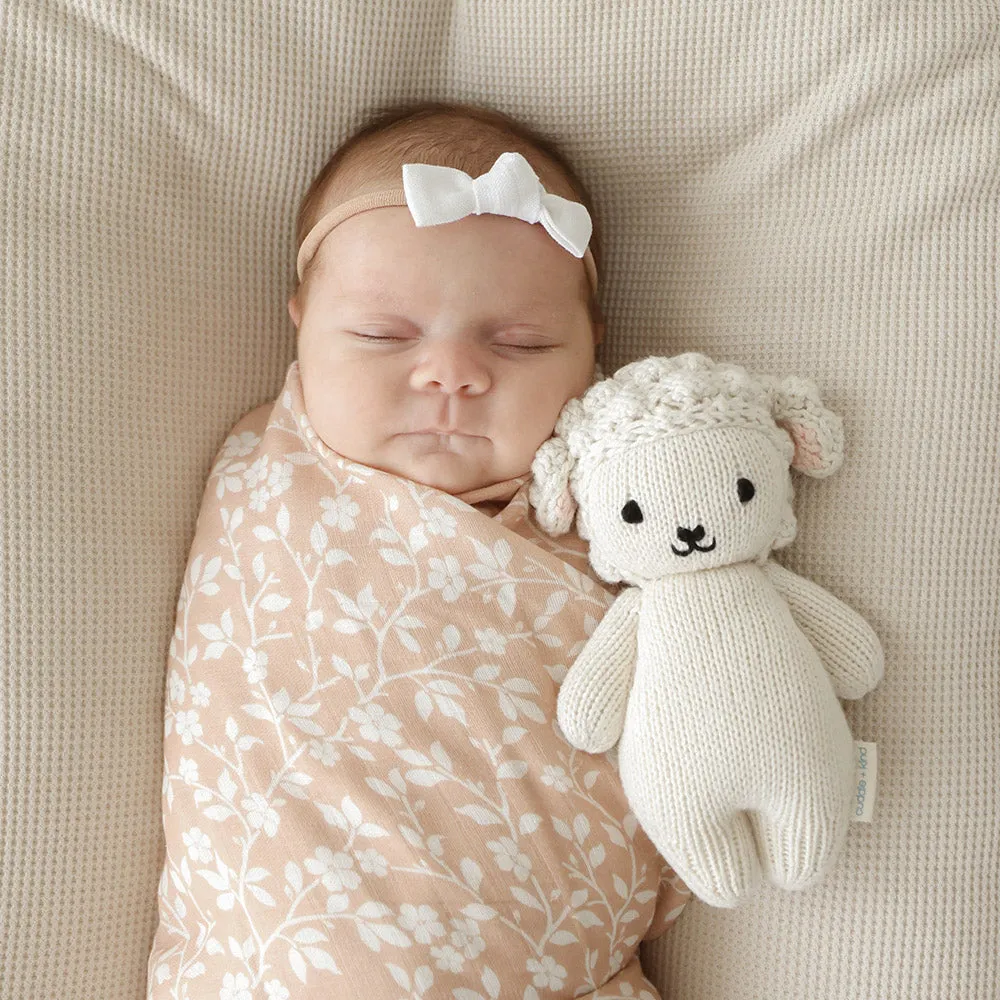 CUDDLE KIND BABY ANIMAL | LAMB