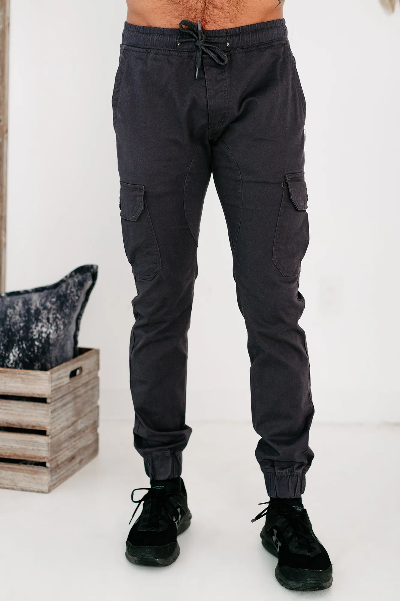Drake Men's Cotton Twill Cargo Pocket Joggers (Charcoal)