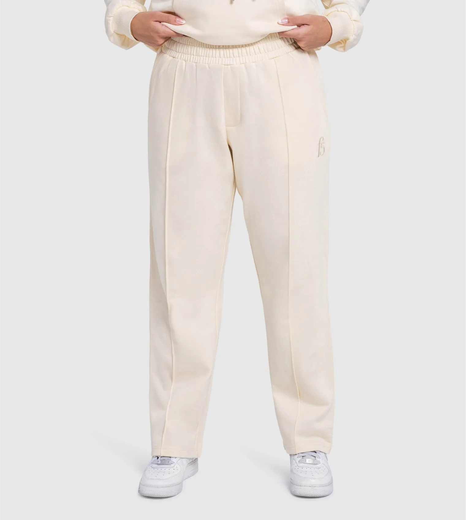 F5 Essentials Relaxed Fit Joggers - Women