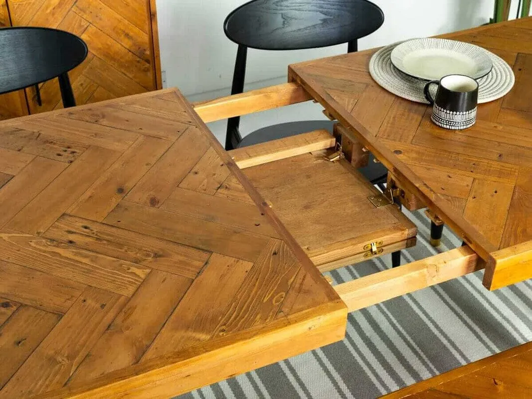 Mode 180-240cm Extendable Dining Table