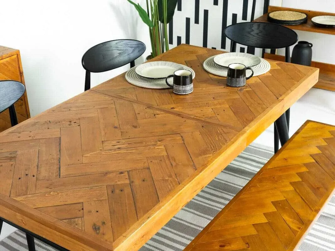 Mode 180-240cm Extendable Dining Table