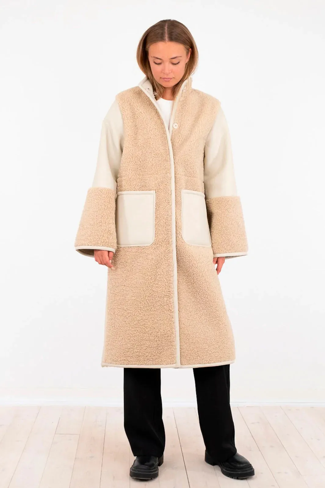 Neo Noir - Sakura Teddy Coat Light Taupe