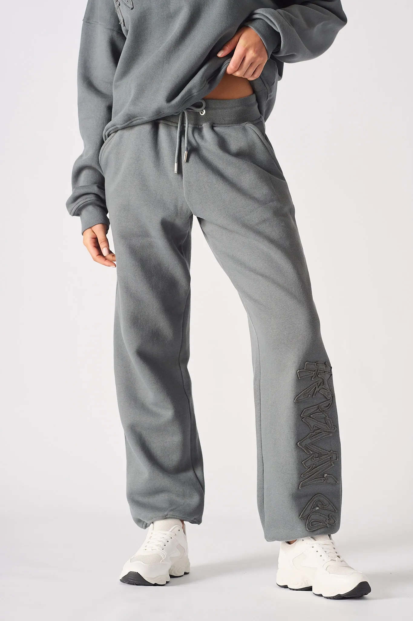 STRAIGHT LEG JOGGER - GREY