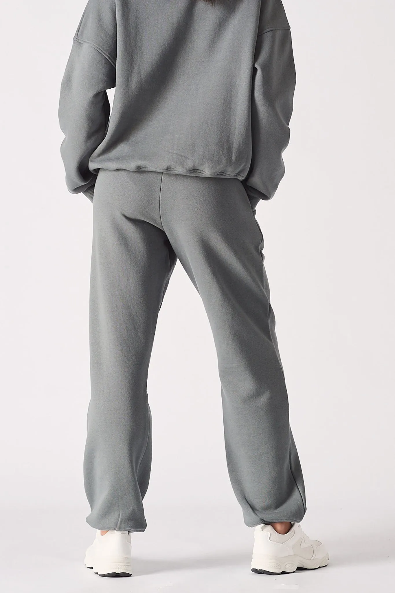 STRAIGHT LEG JOGGER - GREY