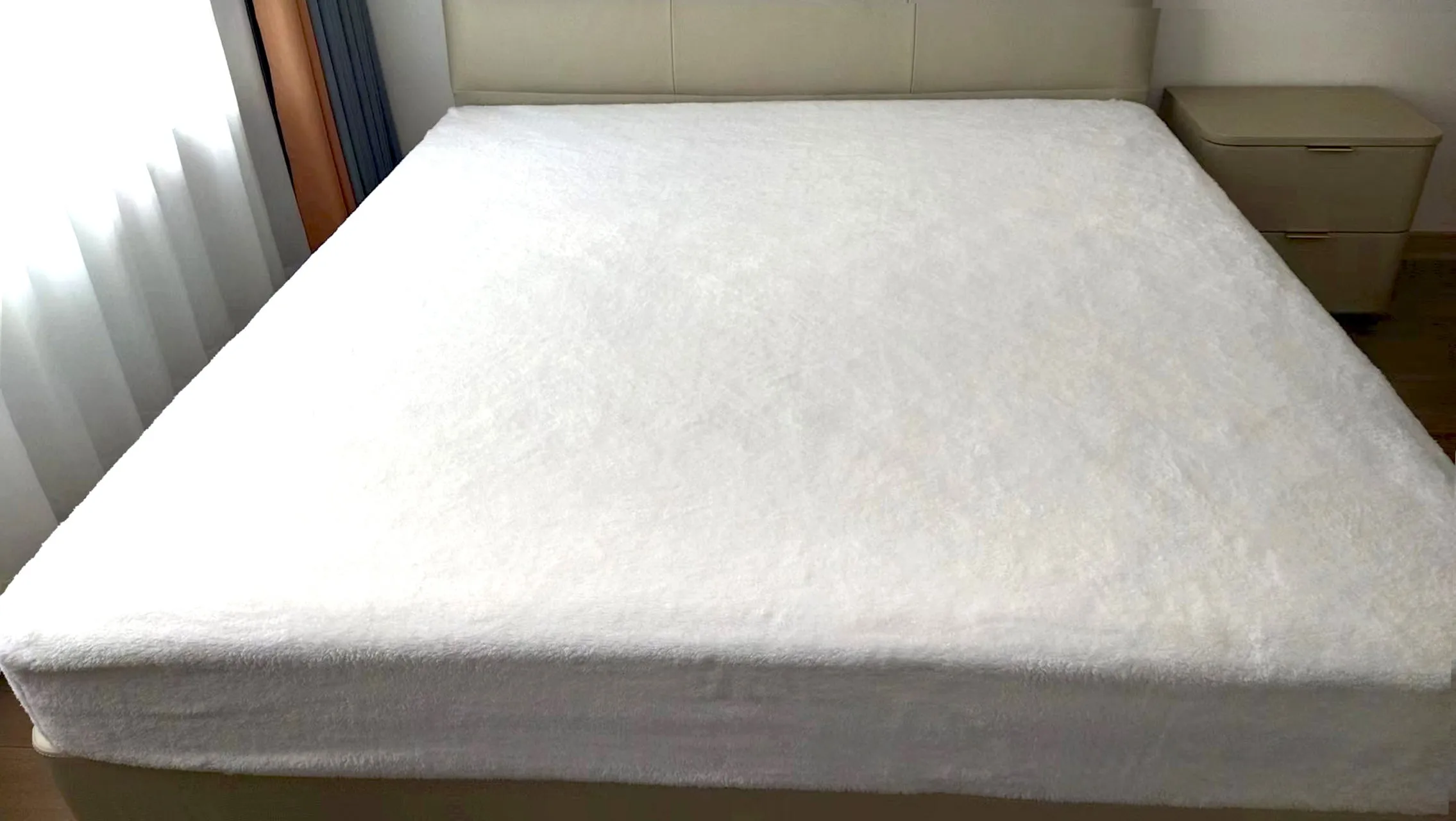 Teddy Fleece Fitted Sheet (White)