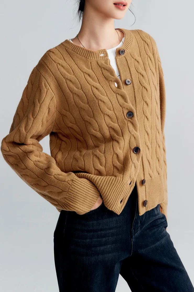 Vintage 100 Wool Cable Knit Cardigan