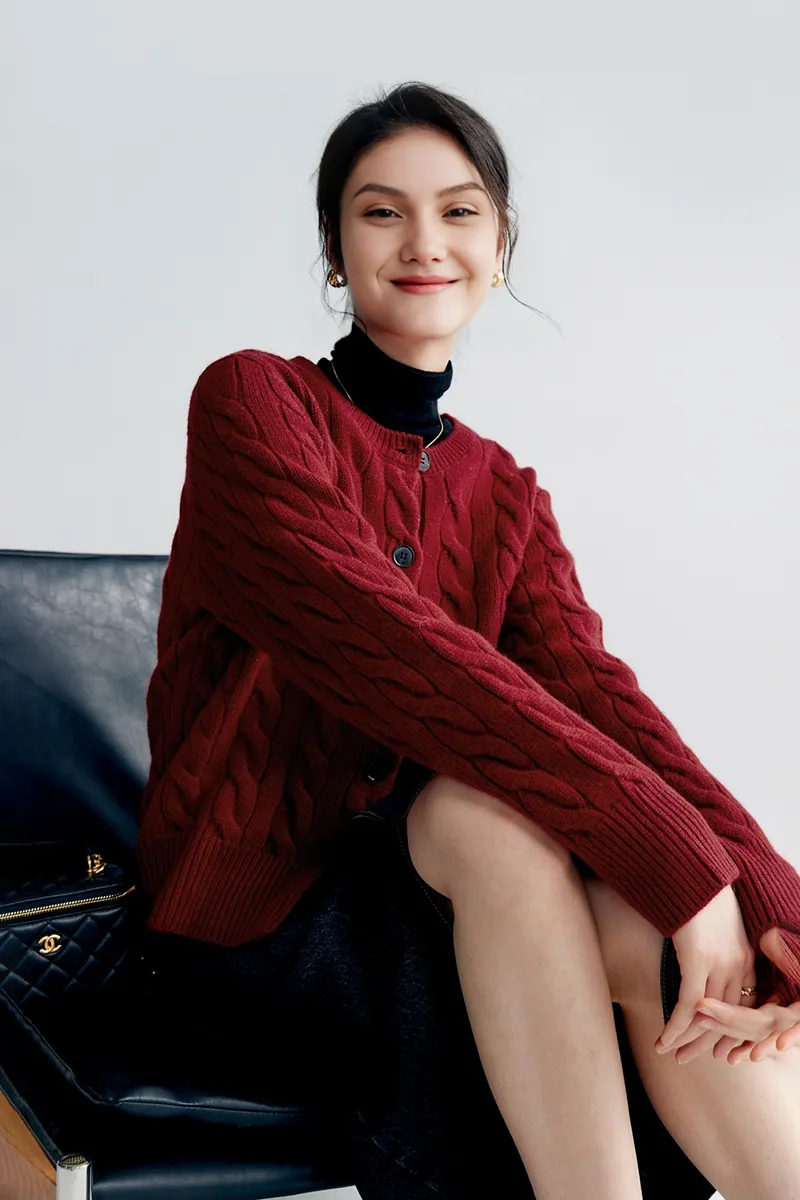 Vintage 100 Wool Cable Knit Cardigan